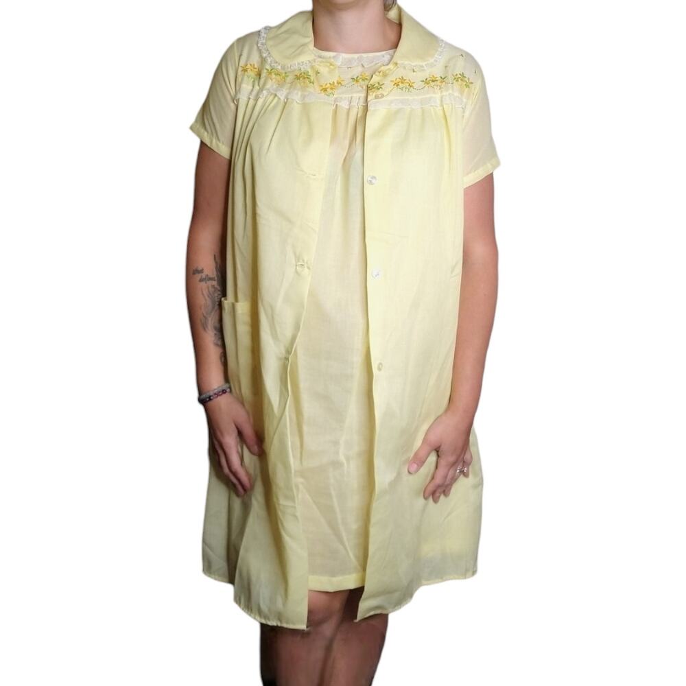 60's Vintage Philmaid Yellow Nightgown Peignoir Size Medium Embroidered Flowers